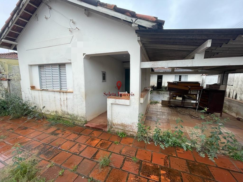 Casa à venda com 3 quartos, 180m² - Foto 1