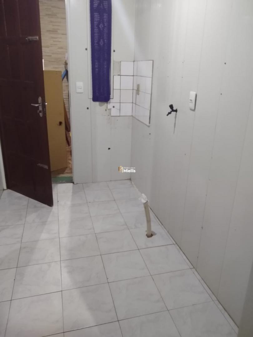 Casa à venda com 2 quartos, 69m² - Foto 11