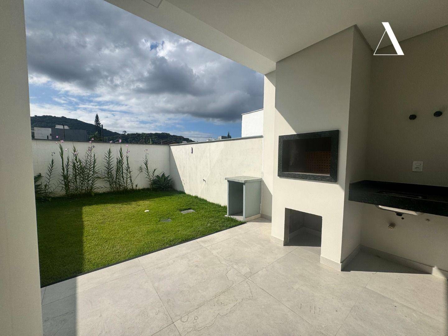 Casa à venda com 3 quartos, 139m² - Foto 4