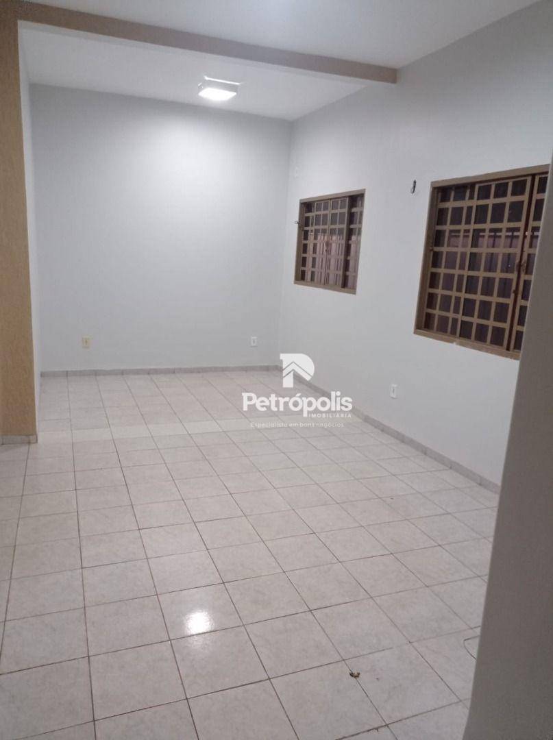 Casa à venda com 3 quartos, 201m² - Foto 5