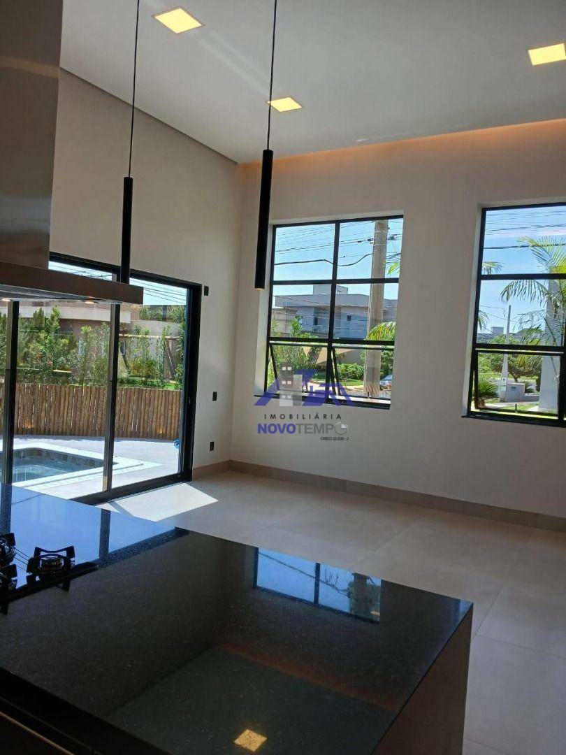 Casa de Condomínio à venda com 3 quartos, 255m² - Foto 5