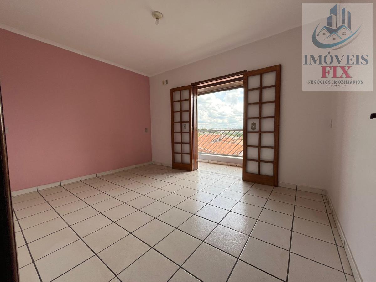 Casa à venda com 3 quartos, 195m² - Foto 15