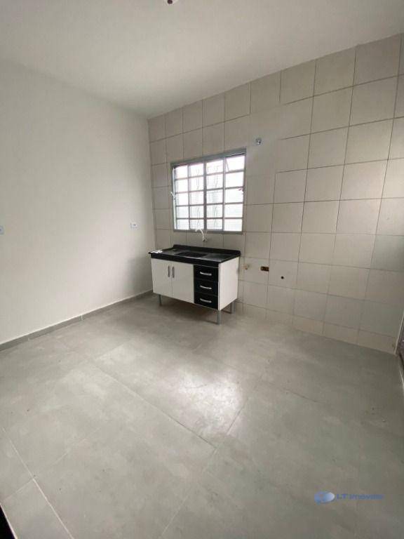 Casa para alugar com 2 quartos, 81m² - Foto 6