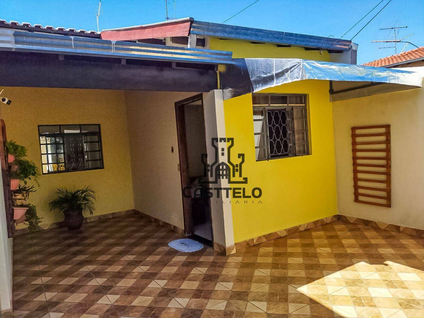 Casa à venda com 3 quartos, 70m² - Foto 1