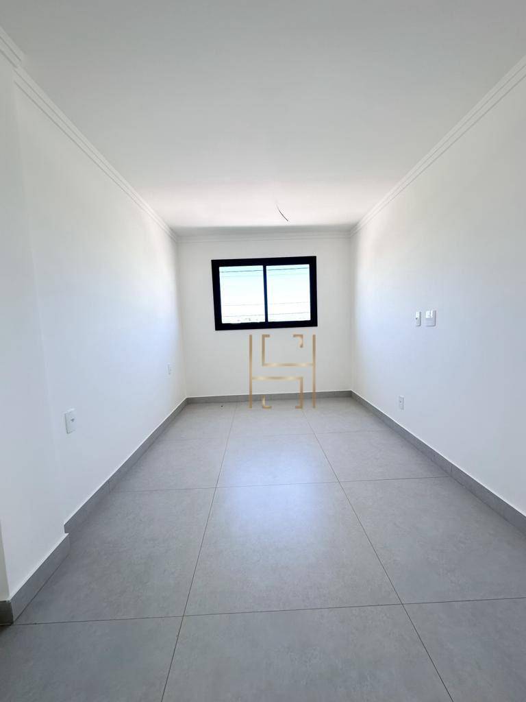 Casa de Condomínio à venda com 4 quartos, 225m² - Foto 14