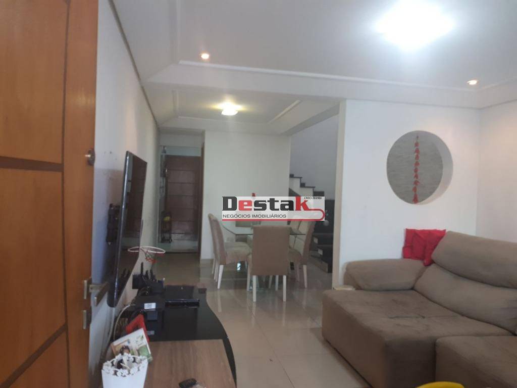 Sobrado à venda com 3 quartos, 118m² - Foto 1