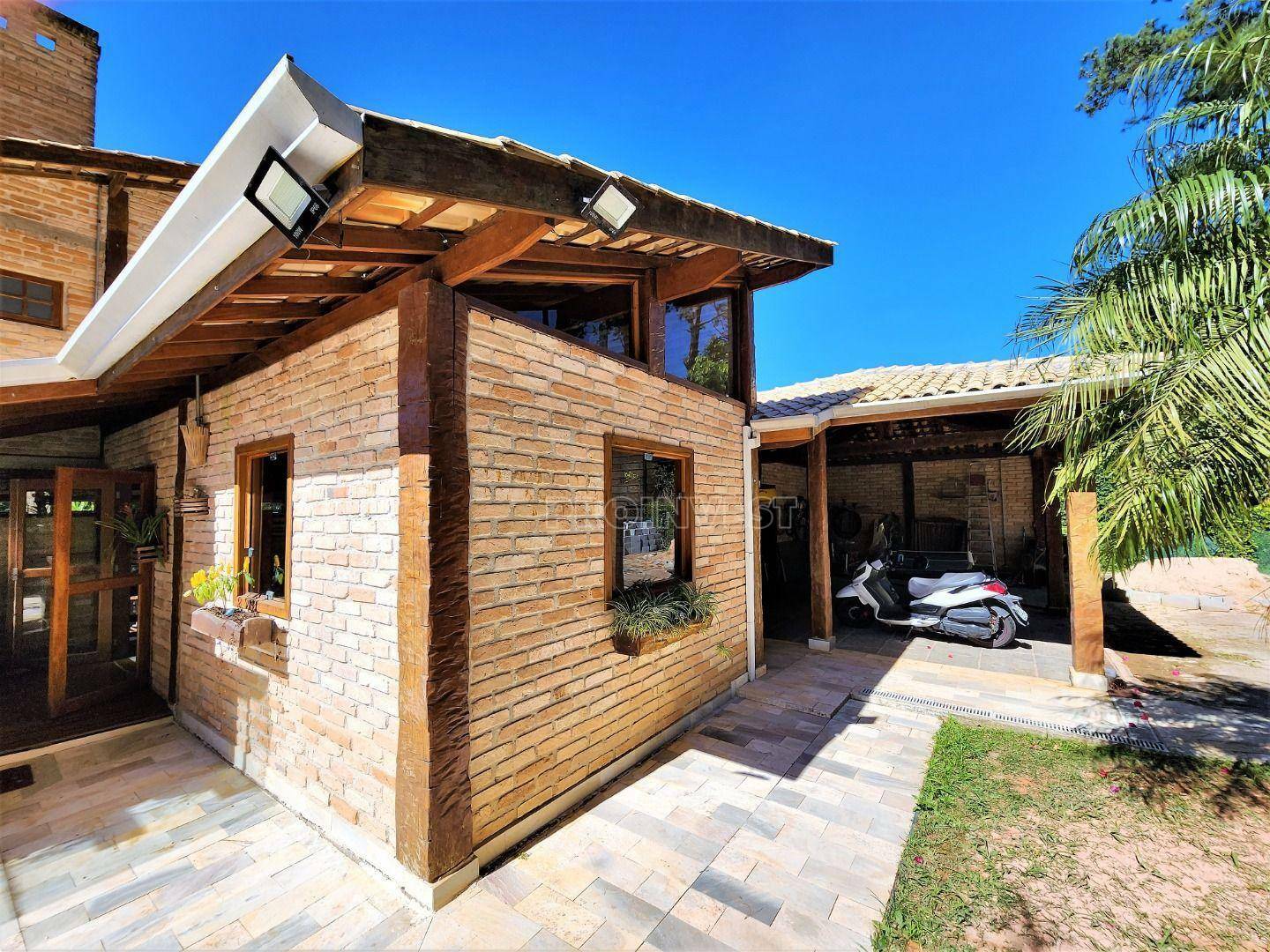 Casa de Condomínio à venda com 3 quartos, 400m² - Foto 4