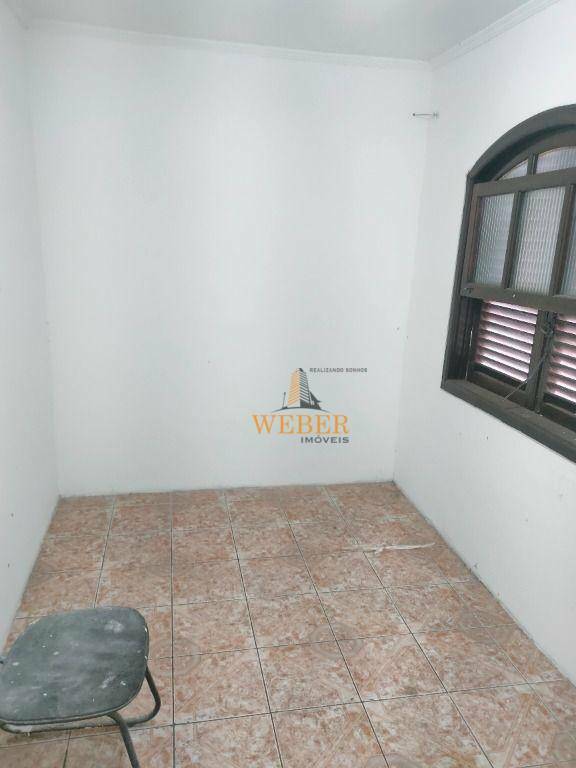 Sobrado à venda com 8 quartos, 250m² - Foto 8