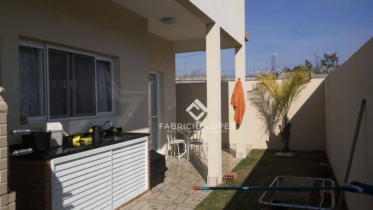 Casa à venda com 3 quartos, 211m² - Foto 23