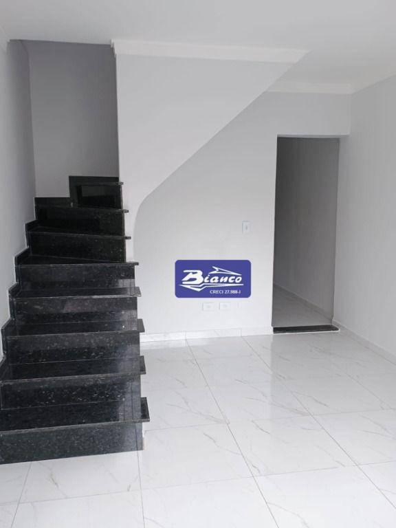 Sobrado à venda com 3 quartos, 131m² - Foto 1