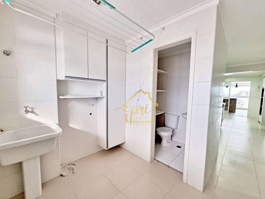 Apartamento para alugar com 3 quartos, 234m² - Foto 11