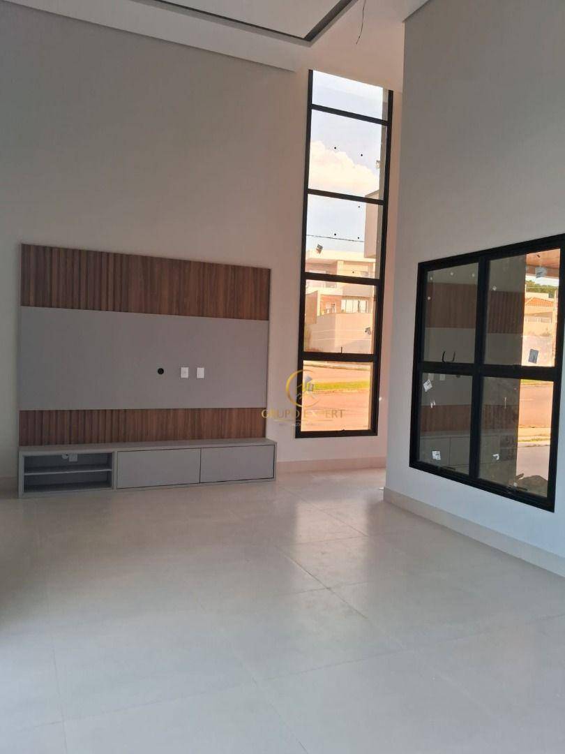 Casa de Condomínio à venda com 3 quartos, 163m² - Foto 1