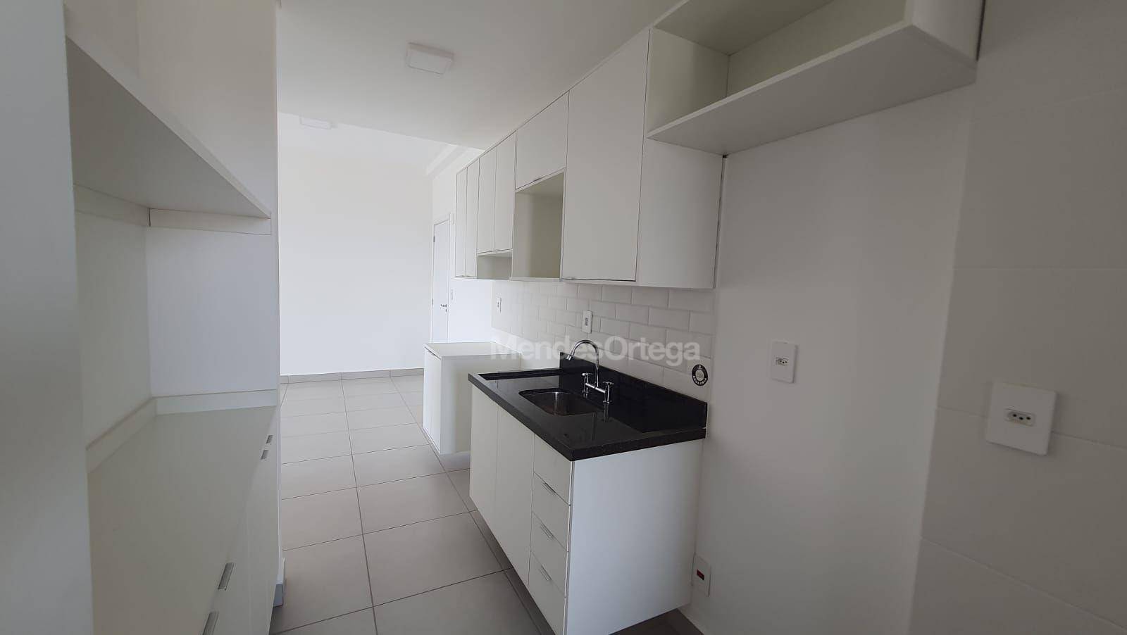 Apartamento para alugar com 2 quartos, 75m² - Foto 4