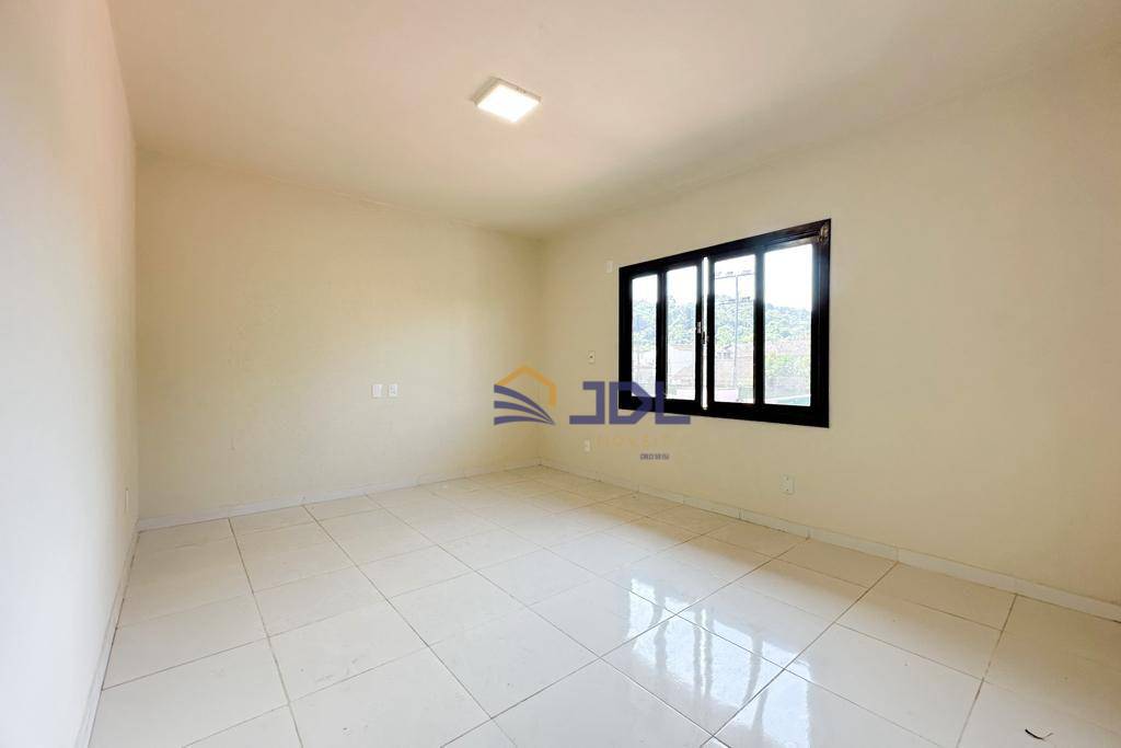 Casa à venda com 3 quartos, 240m² - Foto 8