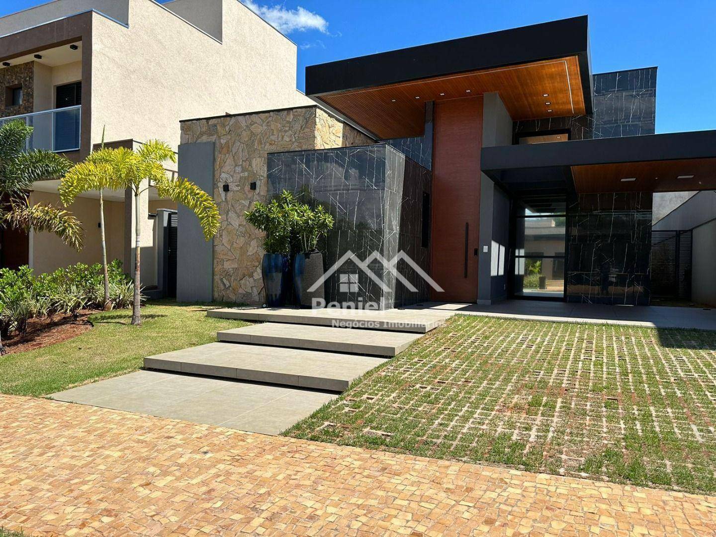 Casa de Condomínio à venda com 3 quartos, 190m² - Foto 2