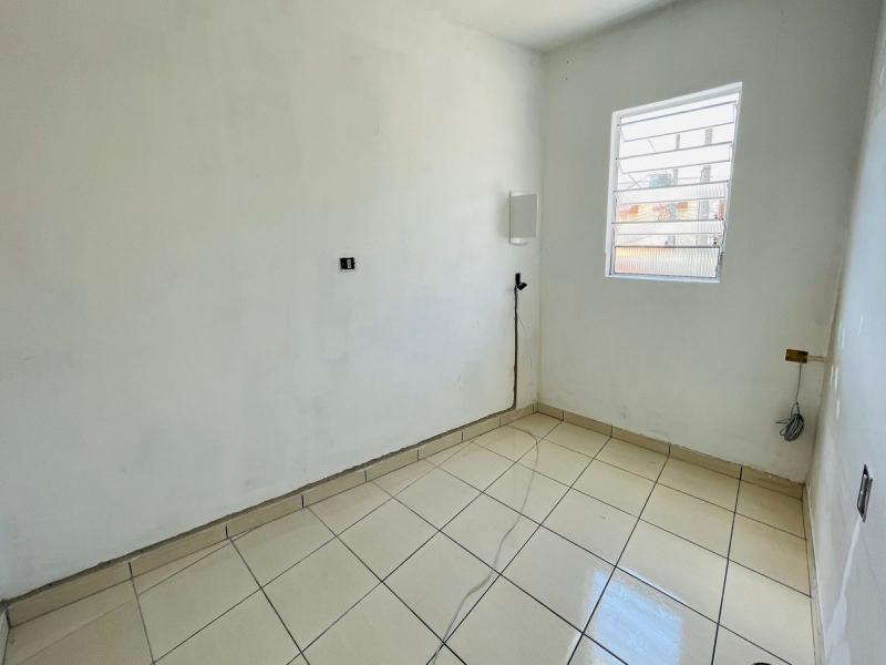 Casa para alugar com 3 quartos, 100m² - Foto 1