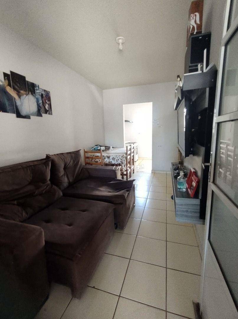 Casa à venda com 2 quartos, 100m² - Foto 8