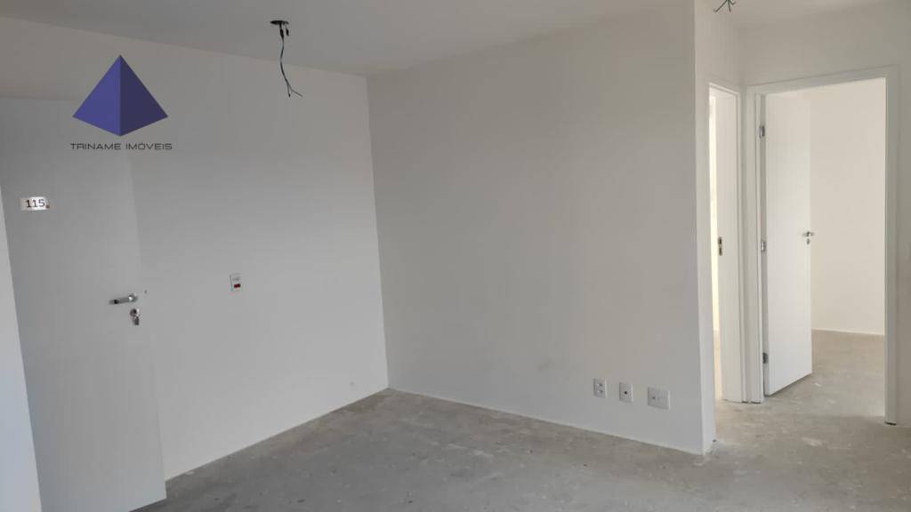 Apartamento à venda com 2 quartos, 41m² - Foto 2