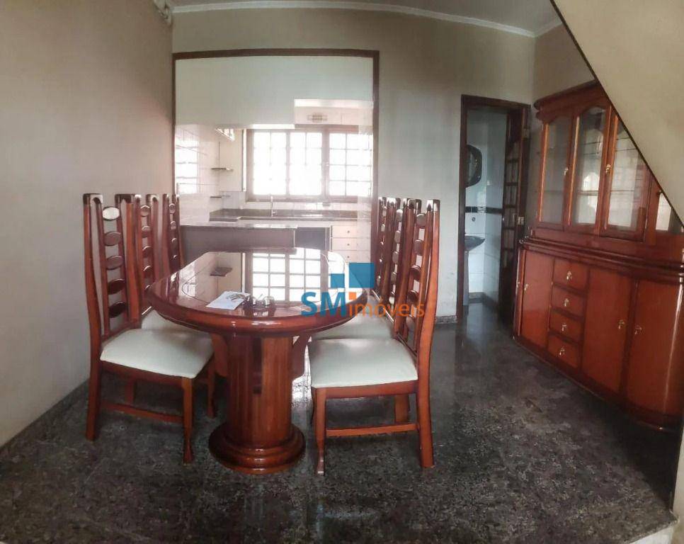 Sobrado à venda com 3 quartos, 200m² - Foto 3