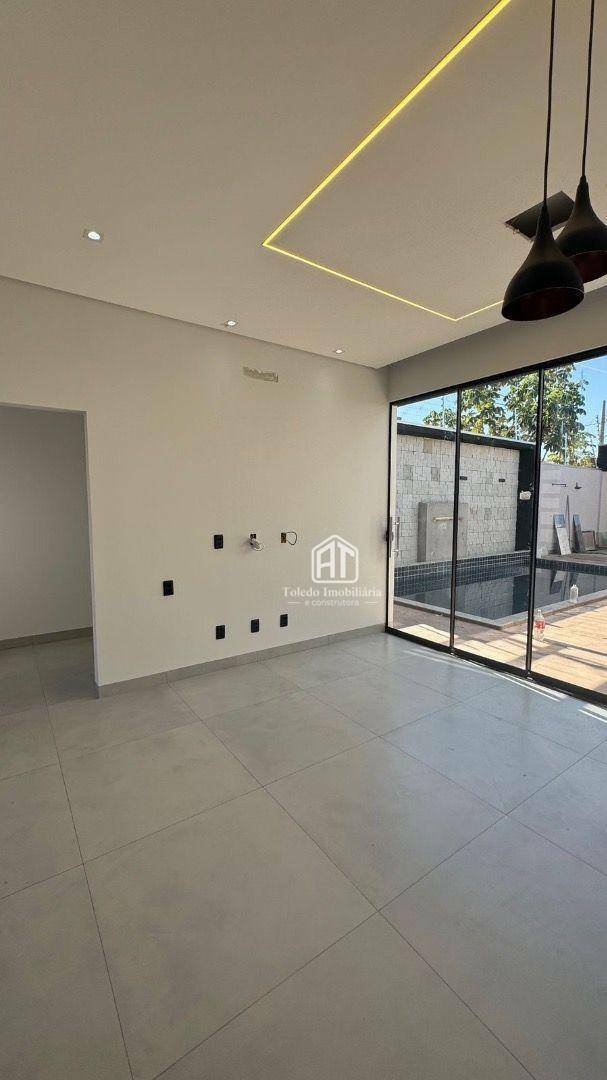 Casa à venda com 3 quartos, 216m² - Foto 10