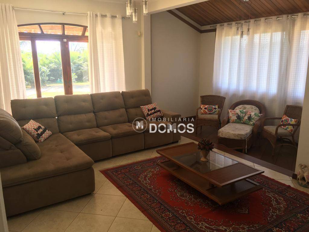 Chácara à venda com 4 quartos, 420m² - Foto 8