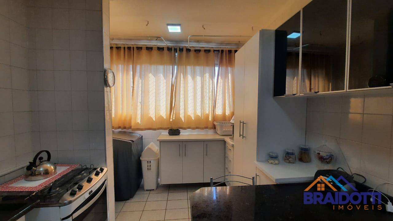 Apartamento à venda com 2 quartos, 69m² - Foto 3