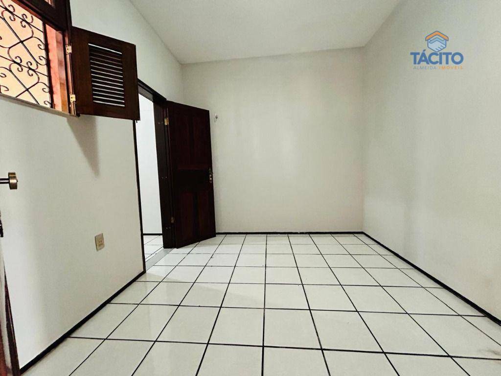 Casa à venda com 5 quartos, 284m² - Foto 13