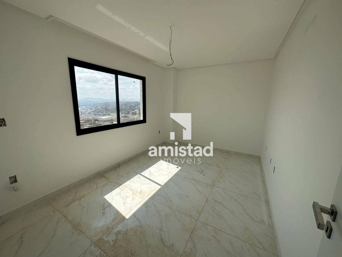 Casa à venda com 3 quartos, 205m² - Foto 9