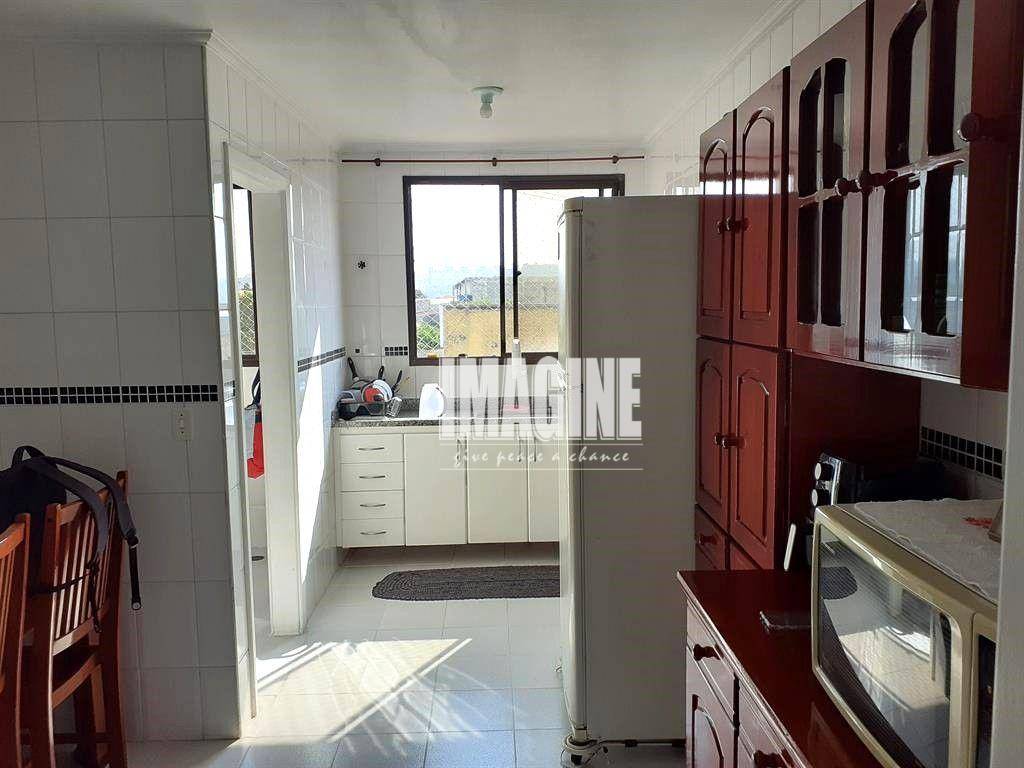 Apartamento à venda com 2 quartos, 62m² - Foto 4