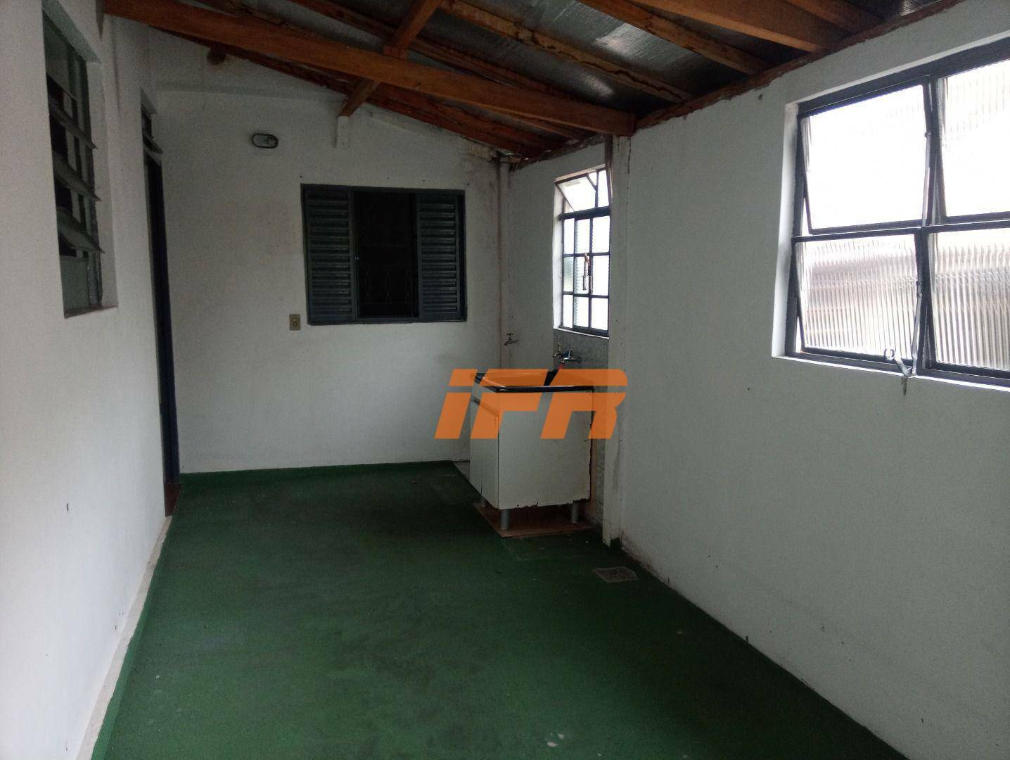 Casa à venda com 2 quartos, 260m² - Foto 19