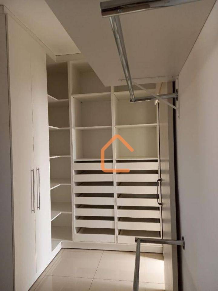 Casa à venda com 4 quartos, 246m² - Foto 6