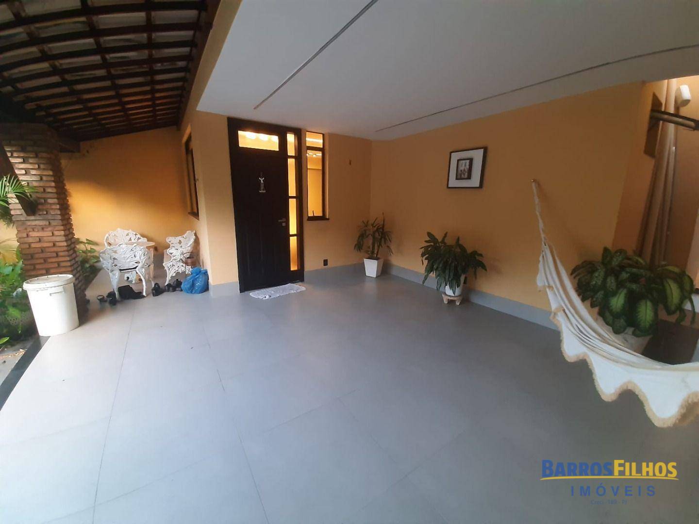 Casa à venda com 3 quartos, 210M2 - Foto 10