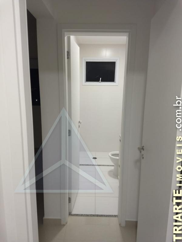 Apartamento para alugar com 3 quartos, 170m² - Foto 12