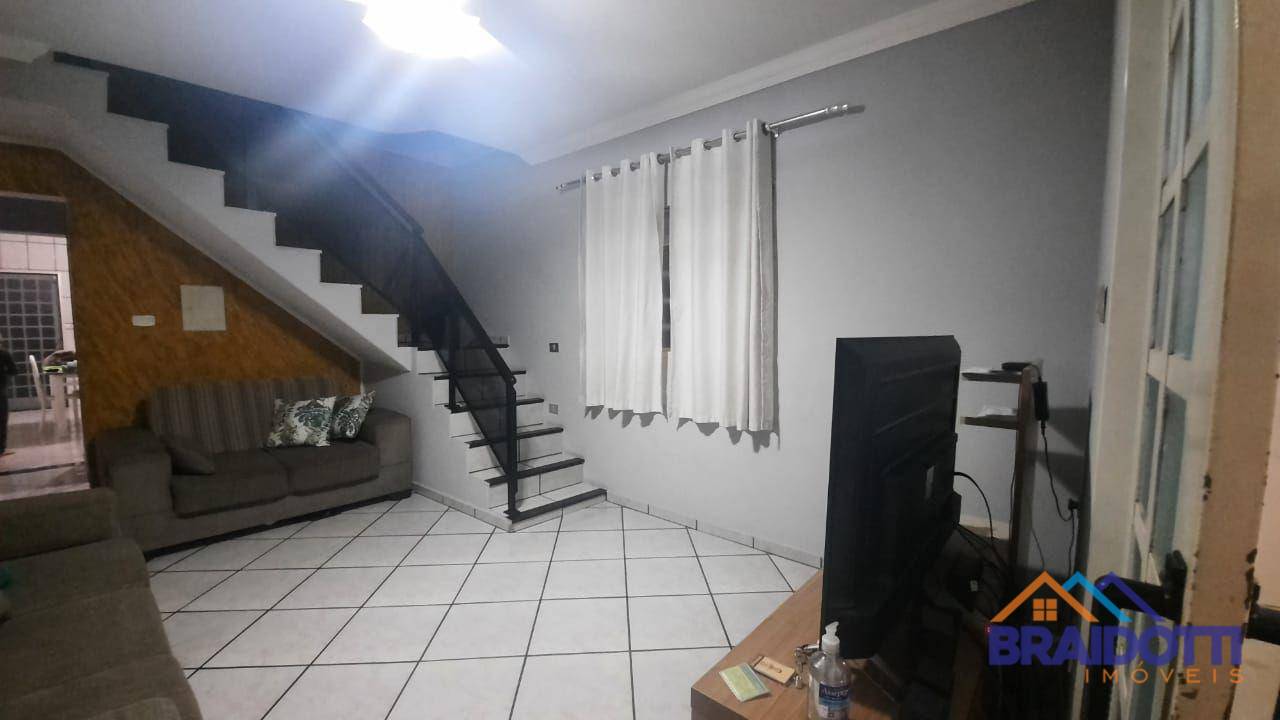 Casa à venda com 2 quartos, 184m² - Foto 11