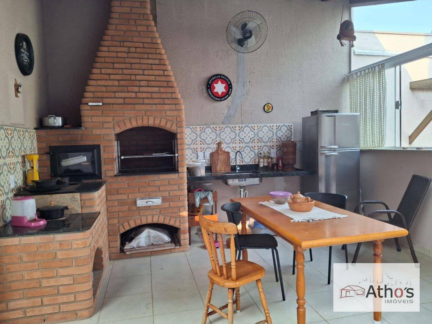 Casa à venda com 3 quartos, 201m² - Foto 8