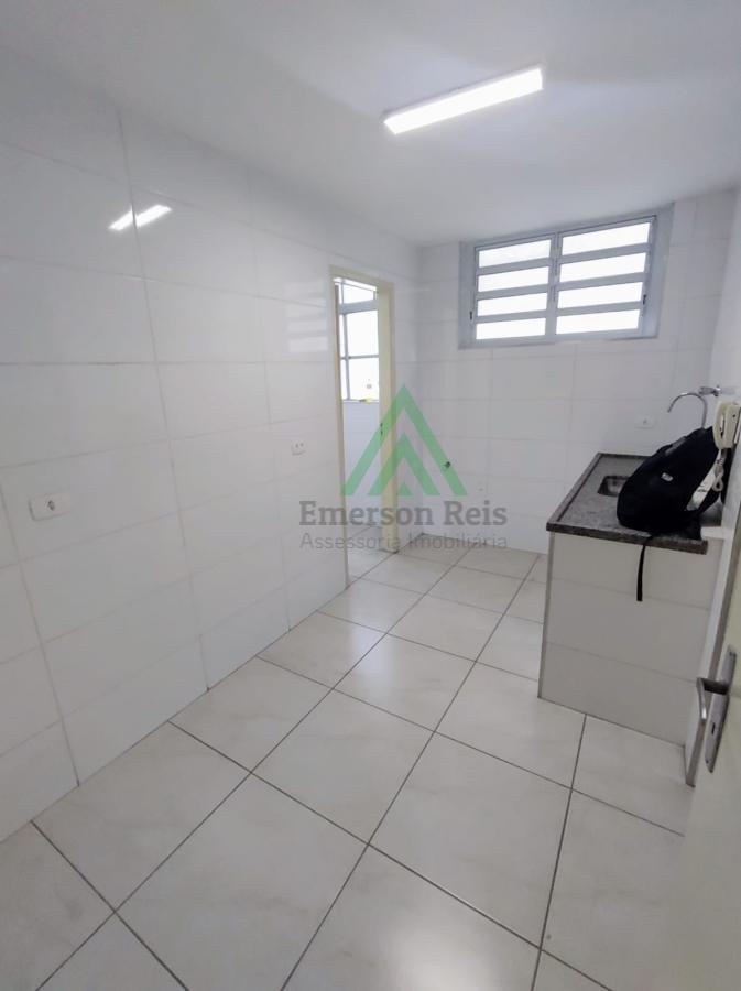 Apartamento à venda com 2 quartos, 70m² - Foto 11