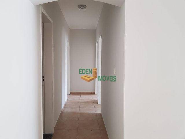 Casa à venda com 3 quartos, 240m² - Foto 18