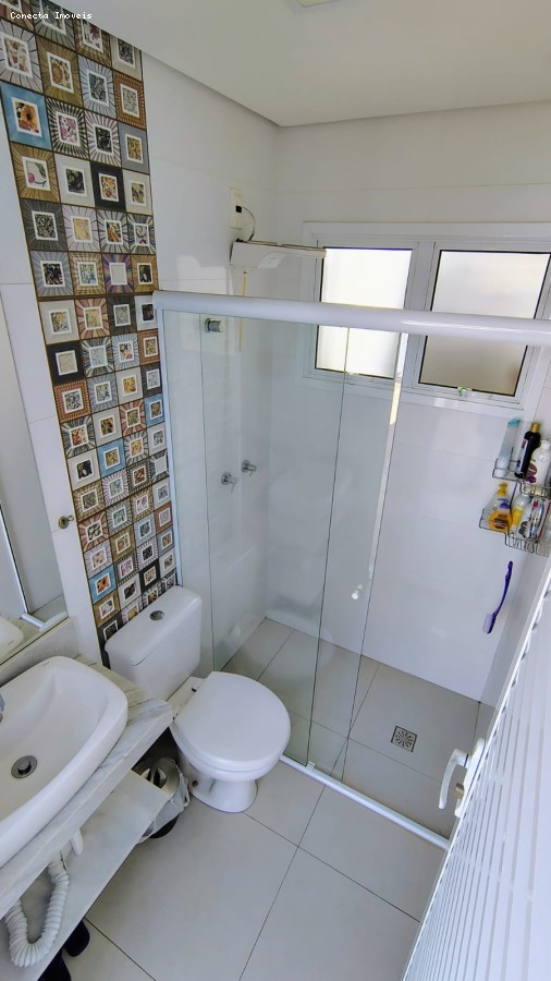 Casa de Condomínio à venda com 3 quartos, 235m² - Foto 47