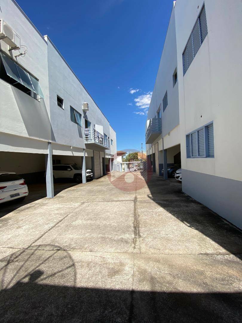 Apartamento para alugar com 2 quartos, 70m² - Foto 18