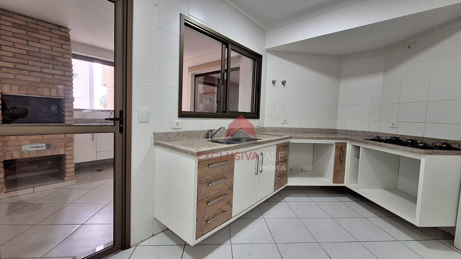 Apartamento à venda com 4 quartos, 220m² - Foto 26
