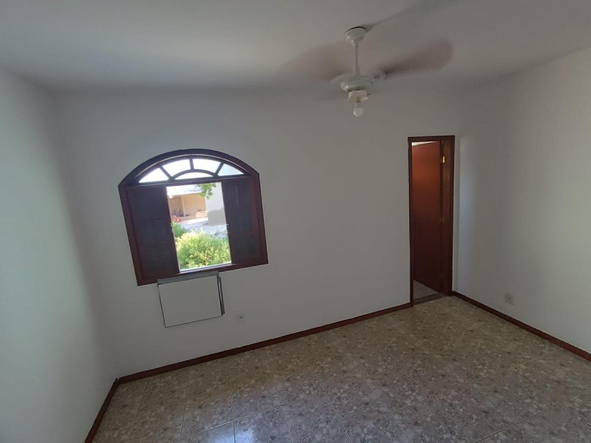 Casa à venda com 2 quartos, 78m² - Foto 4