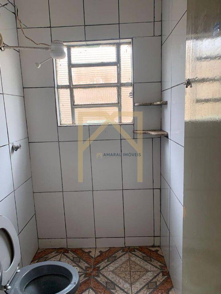 Casa à venda com 4 quartos, 210m² - Foto 15