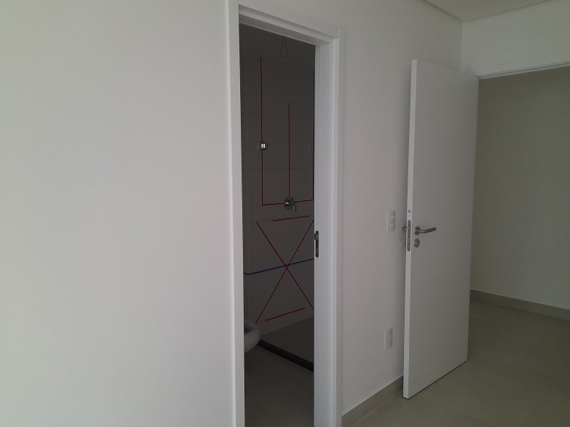 Apartamento à venda com 4 quartos, 200m² - Foto 12