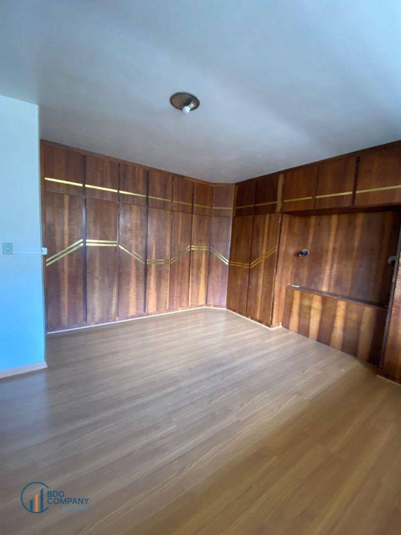 Apartamento para alugar com 4 quartos, 305m² - Foto 9