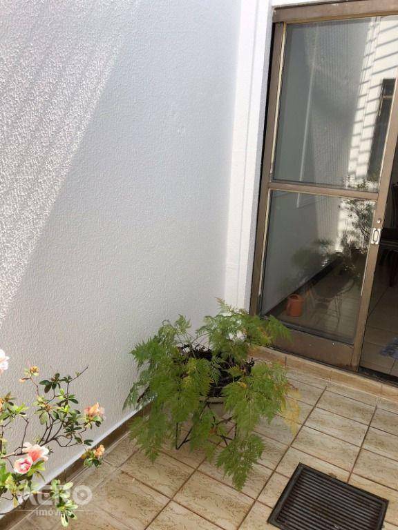 Casa à venda com 3 quartos, 200m² - Foto 25