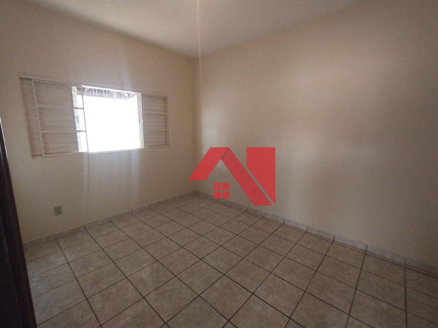 Casa para alugar com 1 quarto, 50m² - Foto 4