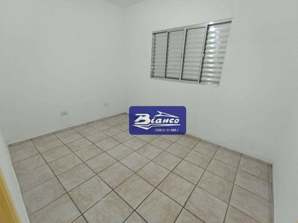 Casa para alugar com 3 quartos, 128m² - Foto 14