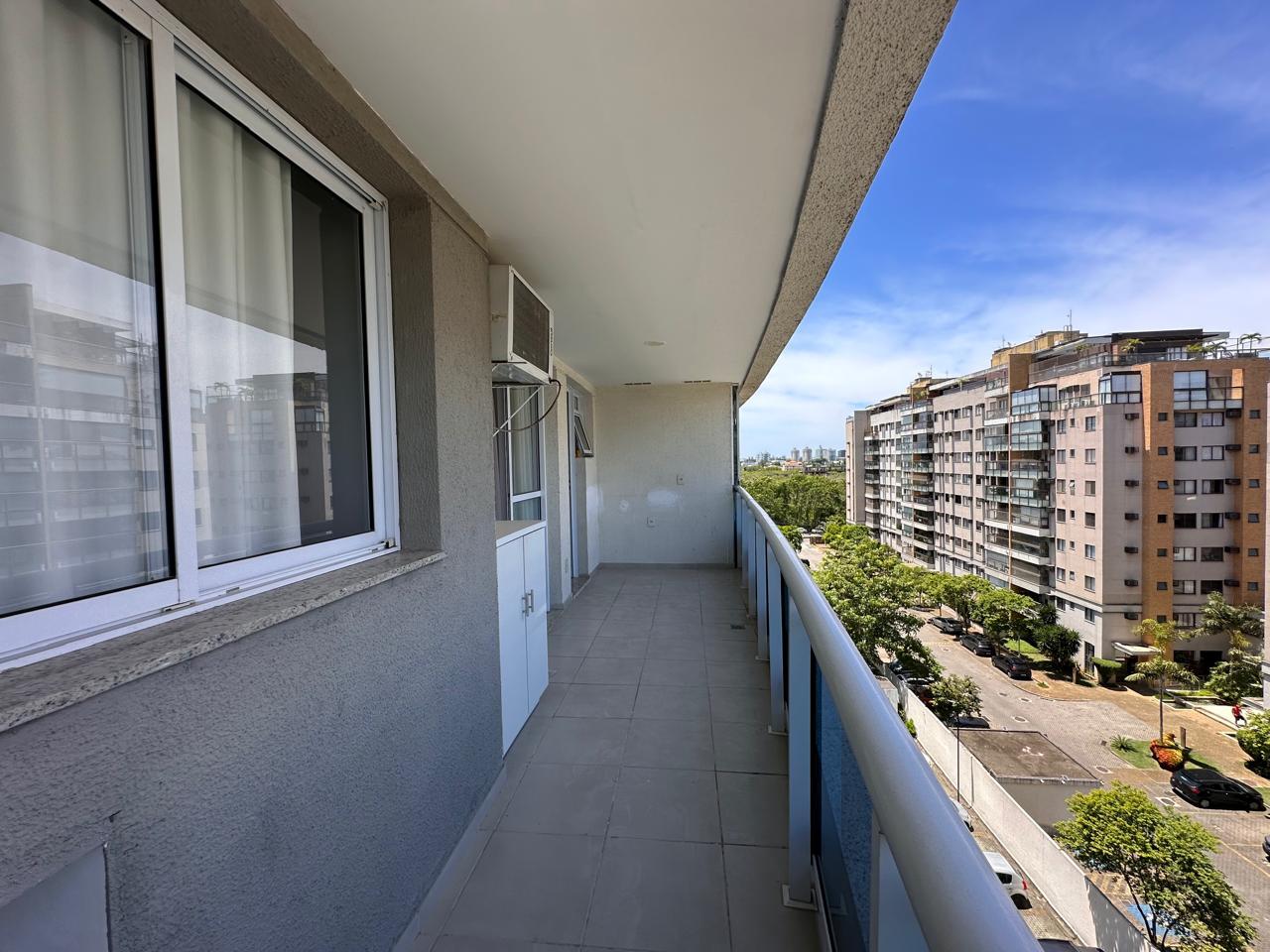 Apartamento à venda com 3 quartos, 93m² - Foto 4