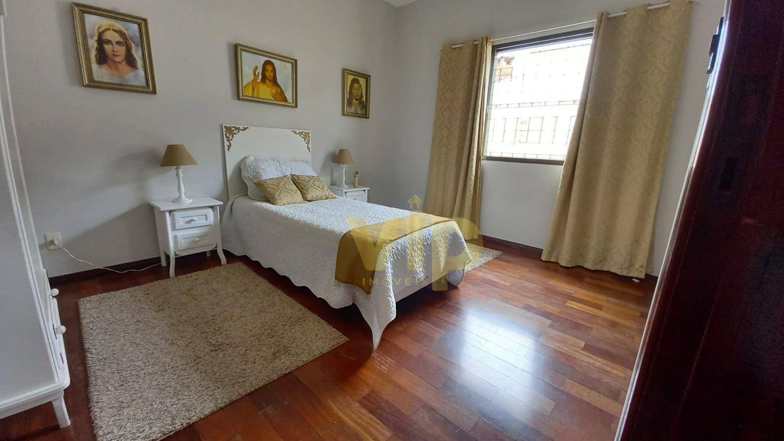 Casa à venda com 3 quartos, 200m² - Foto 14