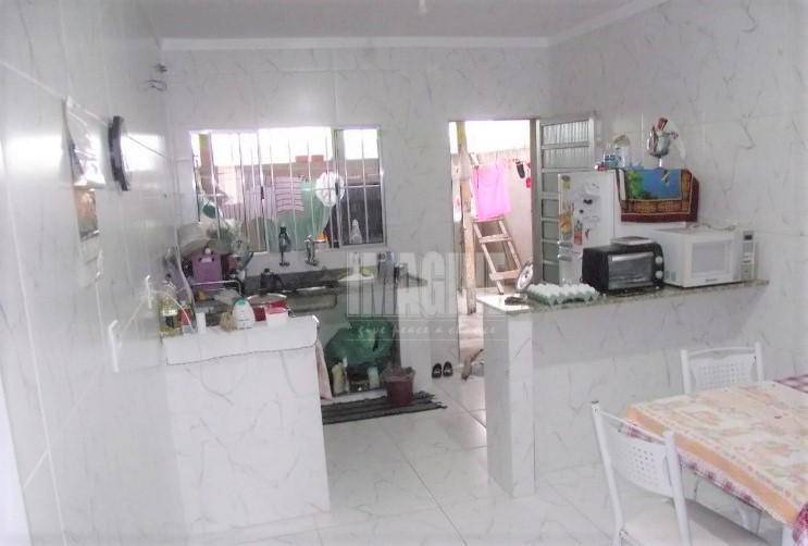 Sobrado à venda com 3 quartos, 130m² - Foto 2